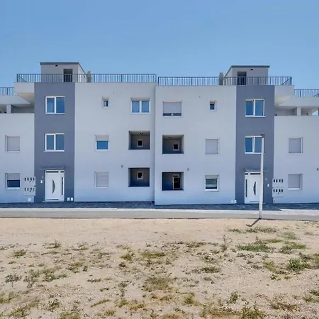 Apartmán 2 Bedroombeautiful In Vir