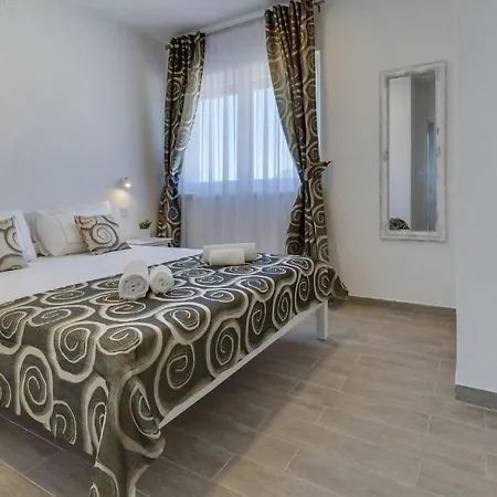 2 Bedroombeautiful In Vir