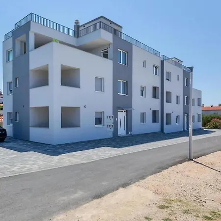 2 Bedroombeautiful In